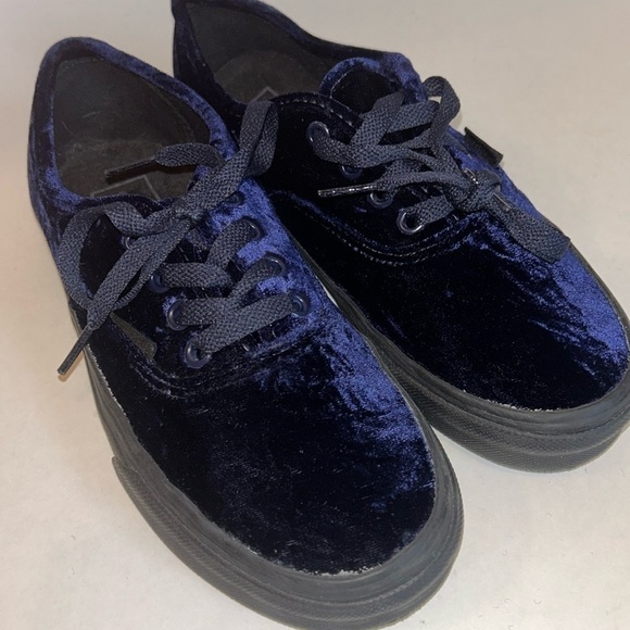 Vans Old Skool Sapphire Blue Velvet Skate Shoes Unisex Mens 5.5 Women’s 7 - Picture 3 of 10